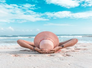 Как ухаживать за кожей в отпуске: советы для отдыха на море