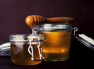 Мед в косметике: особенности применения
